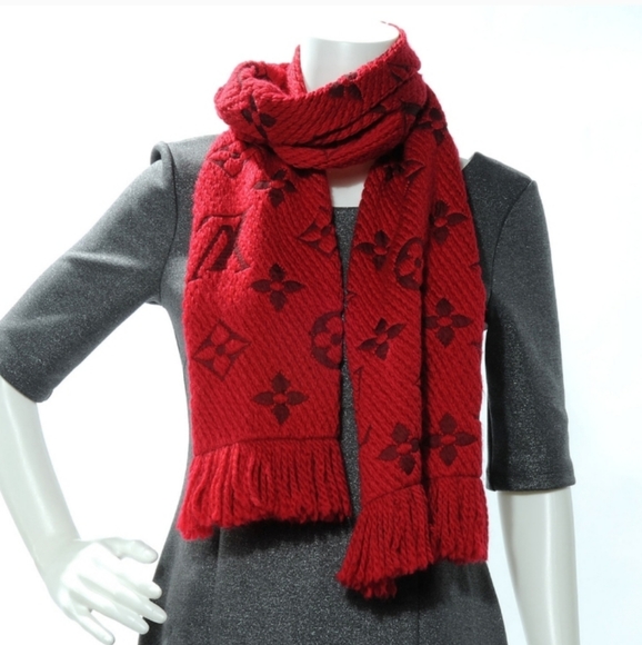 Authentic Louis Vuitton Wool Scarf - Picture 9 of 11